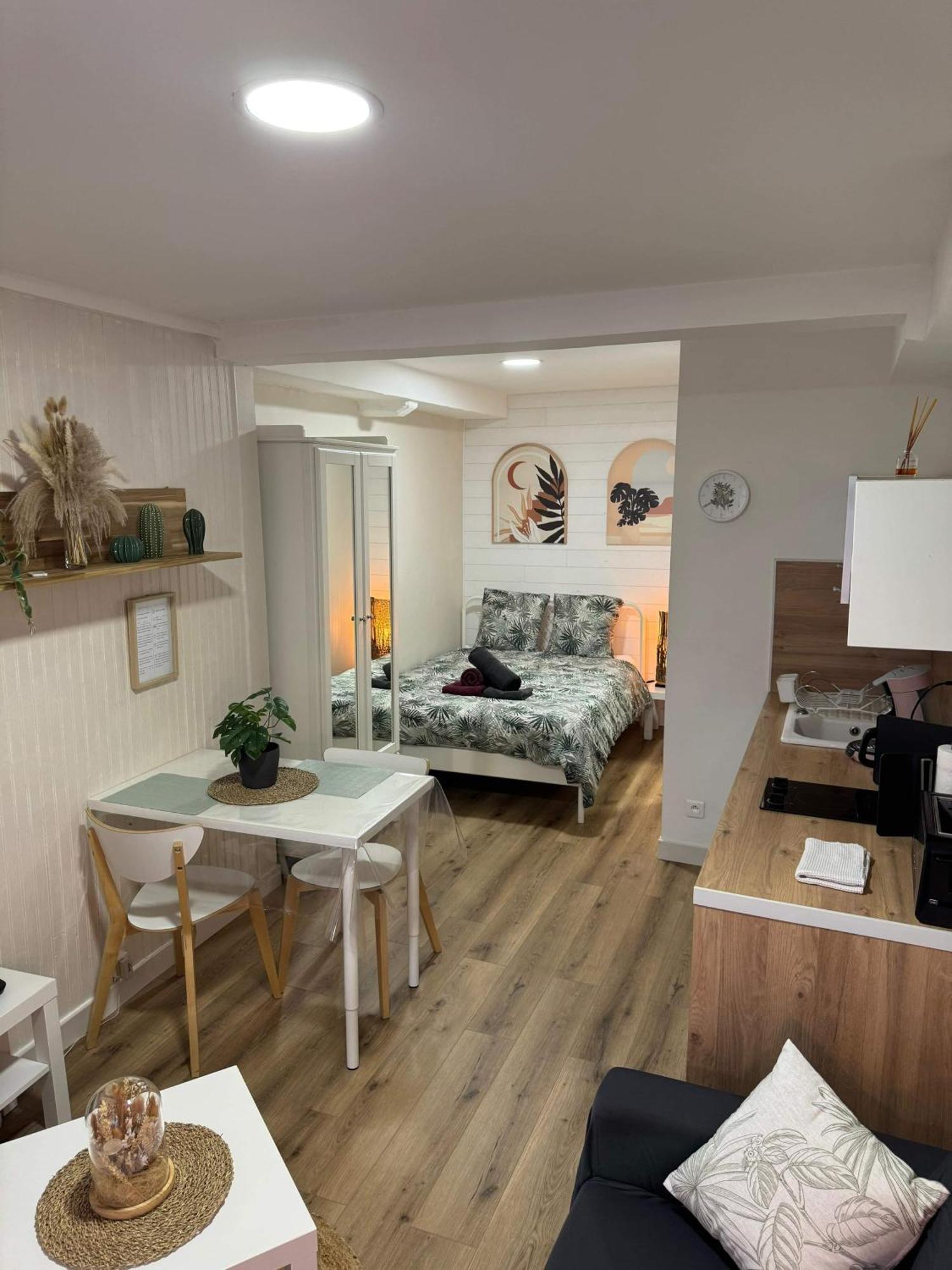 Studio Centre Ville Сет Экстерьер фото